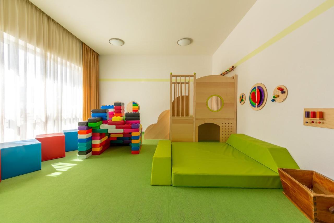 Hotel Amaten Brunico Esterno foto