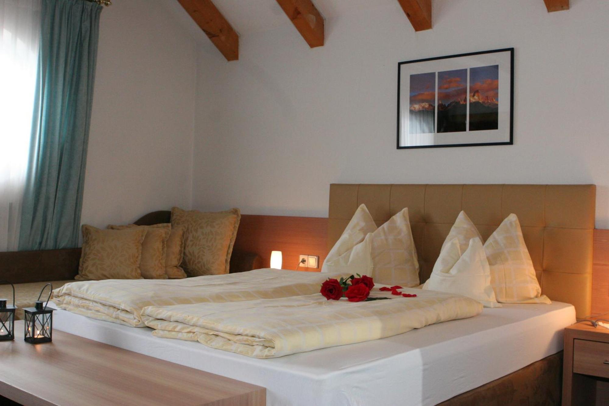 Hotel Amaten Brunico Esterno foto