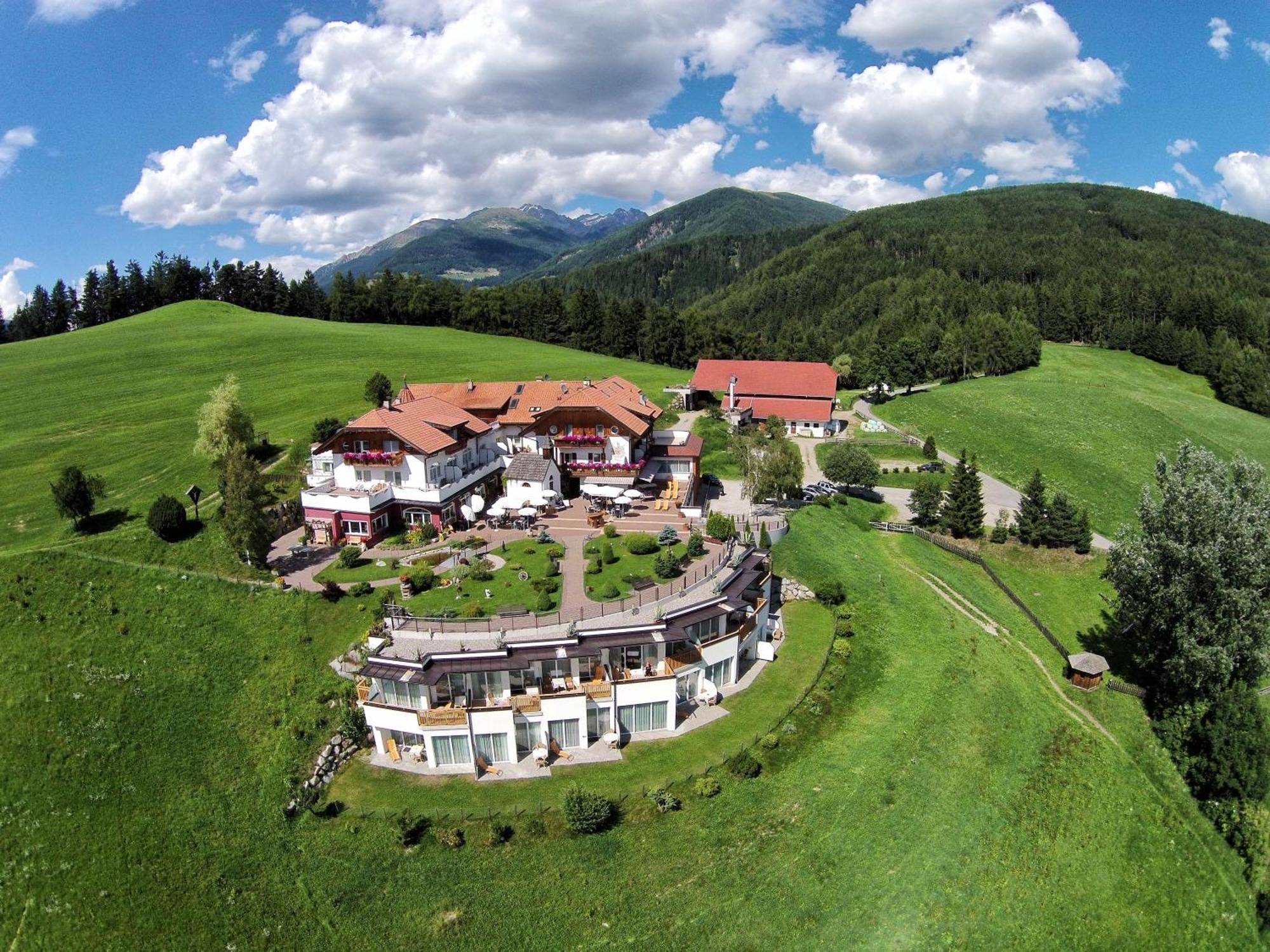 Hotel Amaten Brunico Esterno foto