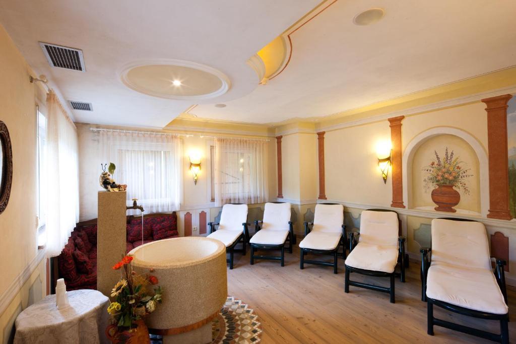 Hotel Amaten Brunico Esterno foto